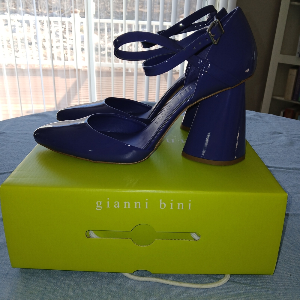 Gianni Bini Women's Shiny Blue Heels
